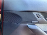 BOSEはサウンドへのこだわりを凝縮しています。車室内の分析、試聴評価、専用チューニングによるイコライジング技術を駆使して、クリアで臨場感あふれるサウンドを実現。乗るたびに期待感が高まります。