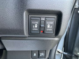 両側電動スライドドア装備です。