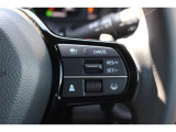 安全運転支援システムHonda SENSINGを搭載。衝突軽減ブレーキや、前後の誤発進抑制機能、アダプティブクルーズコントロール、車線維持など複数の先進技術で安心・快適なドライブをサポートします。