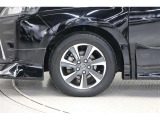 タイヤサイズ(205/60R16)です。