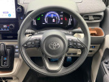 【純正革巻きステアリング】上質な革を使用することで、手にしっかり馴染みとても運転しやすいハンドルです♪