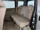 ゆとりある広々とした車内空間は、ドライブを始め買い物やレジャーなど、幅広く活躍します。一人でもみんなとでもお出かけを楽しみましょう!