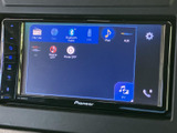 FM/AMやBluetooth、USBなど複数の音源を選べる画面を備え、移動中も好みに合わせた音楽を楽しめます。表示が整理されており、選択肢を確認しやすい点も便利です。