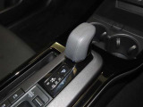 軽い力でシフトチェンジができる「エレクトロシフトマチック」を装備しております。