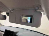 納車前にはプロのメカニックが、各部の点検を行います。ディーラーにしか出来ない品質、そしてサービスできっと満足していただけると思います!
