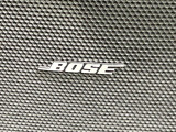 【BOSEサウンドシステム】メーカーオプションの高品位サウンドシステムを搭載。専用のチューニングが施された大小様々なスピーカーから良質なサウンドが奏でられ、臨場感あふれる音響空間を演出します。