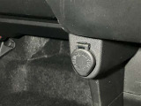 12V120Wシガーソケットが付いています。