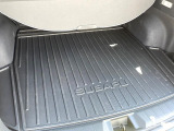 【パワーバックドア】スマートキーや運転席のボタンを押すだけでリアゲートが自動で開閉します!荷物を持っている時や、高い位置にあるバックドアを閉める際に便利な機能です♪