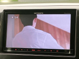 テレビ映像を画面で視聴でき、停車中の待ち時間にもお楽しみいただけます。映像を楽しむ際は安全のため必ず停車してご利用ください。日常のひとときに便利な装備です。