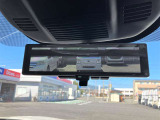 スマートルームミラー!車両後方のカメラ映像をミラー面に映し出すので、車内の状況や、天候などに影響されずクリアな後方視界が得られます!