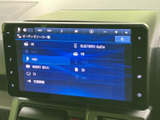 AMやFM、Bluetooth Audio、テレビなど、複数の音源を画面から選べます。普段使うメディアを見つけやすく、好みやその日の気分に合わせて切り替えられます。