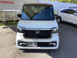 お客様に安全で快適なカーライフをお送りいただくために、中古車にも高いレベルの品質基準を設け、その基準に従って、全ての中古車について納車前整備を実施しています。