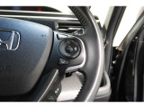 Hondaセンシングの機能のひとつ、アダプティブクルーズコントロール付!アクセルから足を離しても設定したスピードと前車との車間を保ち走行してくれます!車線維持もアシスト☆高速道路で疲労軽減ですね☆