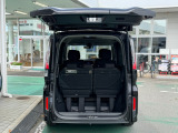 大きな開口口のテールゲートで大きな荷物も楽々積載☆狭い場所でも安心☆わくわくゲート☆