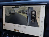 【3Dサラウンドカメラ(360&deg;カメラ)】全方位の死角となる部分や発進時・駐車時・細い路地からの運転などカメラを通してモニターで確認することが可能です。