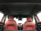 天井も綺麗です☆私は中古車を見るときに天井を良く見るようにしています☆ここが綺麗な車は車内が綺麗なことが多いです☆