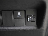 ◆VSA◆横滑り防止装置が装備されています。コーナーリング時の横すべりを抑える機能と、車両の急激な挙動変化を抑える機能で、安定した走行を実現しています。運転に安心とゆとりが出来ます。