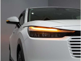 ウインカーが流れるように点灯!LEDシーケンシャルターンシグナルランプです!かっこいいですよ!