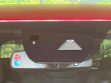 スマートブレーキサポート】走行中に前方の車両等を認識し、衝突しそうな時は警報とブレーキで衝突回避と被害軽減をアシスト。より安全にドライブをお楽しみいただけます。