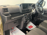 付属品(取扱説明書・記録簿・スペアキー等)の有無は車両ごとに異なります。お気軽にお問い合わせください♪
