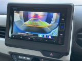 バックカメラ付きで駐車の際も安心です。