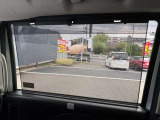 ロールサンシェード装備で日よけ対策も出来るのでお子様も安心です。
