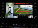 車両を上から見たような映像を映し出すパノラミックビューモニター付きです。
