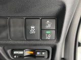 VSAは車両挙動安定化制御システムで従来の車輪のロックを防ぐABS、車輪の空転を抑制するTCSに加え、クルマの横滑り、曲がるを制御し、走る・曲がる・止まるの全領域で安定性を確保するためのシステムです