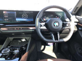 車両の詳細、ご質問につきましては、営業スタッフまでお気軽にご連絡下さいませ。遠方のお客様には実車の詳細動画送信も承ります。お問合せをお待ち致しております。
