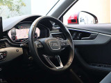 内装はシンプルに使い勝手を考え作られています。お車を運転する感覚をダイレクトに体感して頂けます。室内も広くロングドライブにも快適にお過ごしいただけます。