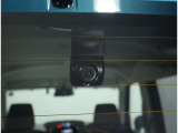 リヤ用ドライブレコーダー装備!これがあれば、相手方が危険運転をしてきた場合などでも客観的に証明でき、事故や事件の直接的な証拠の確保にも生り得ます。