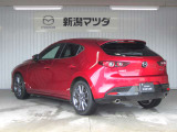 後方から接近する車を検知しドライバーへ注意を促す【ブラインドスポットモニタリング】が装備されています♪