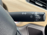 【 オートライト 】オートライトなのでライトの点け忘れを気にすることなく運転が出来ます♪//