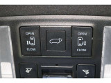 両側電動スライドドアはドアの直接操作以外にも運転席からのスイッチ操作やリモコン操作でも開閉が可能!狭い駐車場などでもドアの開閉が楽々・安心ですね!