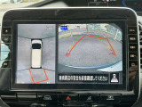 アラウンドビューモニター装備で、バックや縦列駐車の際に上から見た映像があなたをサポート!
