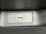 HDMI端子に専用ケーブルを差し込むとナビで動画を楽しめます★