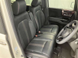【運転席・助手席シート】いたみ、汚れなどは少なく、全体的に良好な状態です。