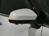 ご覧の車両以外にも多数のU-Carを展示販売しております。