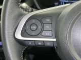 ステアリングスイッチ装備!運転しながら手元でオーディオの操作などができます。
