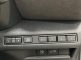 【メモリー機能付きパワーシート】ドライバーごとに設定したシート位置を記憶して、ボタン一つで切り替えできる便利な機能!運転する方が複数名いらっしゃるご家庭におすすめです♪