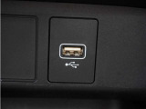 ◆USB入力端子◆USB接続、スマートフォンの充電等にも便利なUSBチャージャー使いやすい場所に装備されています。