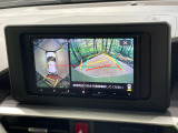 【パノラミックビューモニター】専用のカメラにより、上から見下ろしたような視点で360度クルマの周囲を確認することができます☆死角部分も確認しやすく、狭い場所での切り返しや駐車もスムーズに行えます。