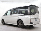 当店の展示車は、プロの業者にボディーの磨き、ルームクリーニングを依頼していますので、とてもきれいです!!ぜひ、見にいらしてください!