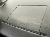 【収納部】パッと手に取りたい小物の置き場に便利。その他、沢山の収納部がございます。