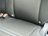 ◆ISOFIX◆シートベルトいらずでチャイルドシートと固定金具を連結するだけでガッチリ固定できます。