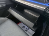 置き場所に困るティッシュボックスも入りそうですね。
