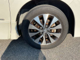 195/60R16インチタイヤ&アルミホイルが装着されています。