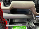 安全安心な走行のために、納車前には小さなクルマを知り尽くしたエキスパートが基本性能に関わる機能や状態を徹底的に点検しています。