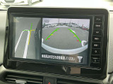 駐車時に見えづらい左前もモニターに映す事ができますので安心ですね。