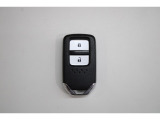 スマートキーはカバンの中やポケットに携帯するだけでドアロックの開閉・エンジンスタートが可能です!